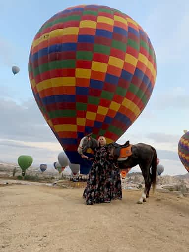 Cappadocia - Sunrise Horse Riding Tour with Balloons