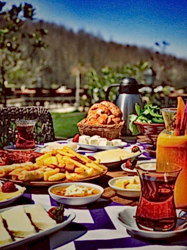 Konya At Çiftliğinde Serpme Kahvaltı